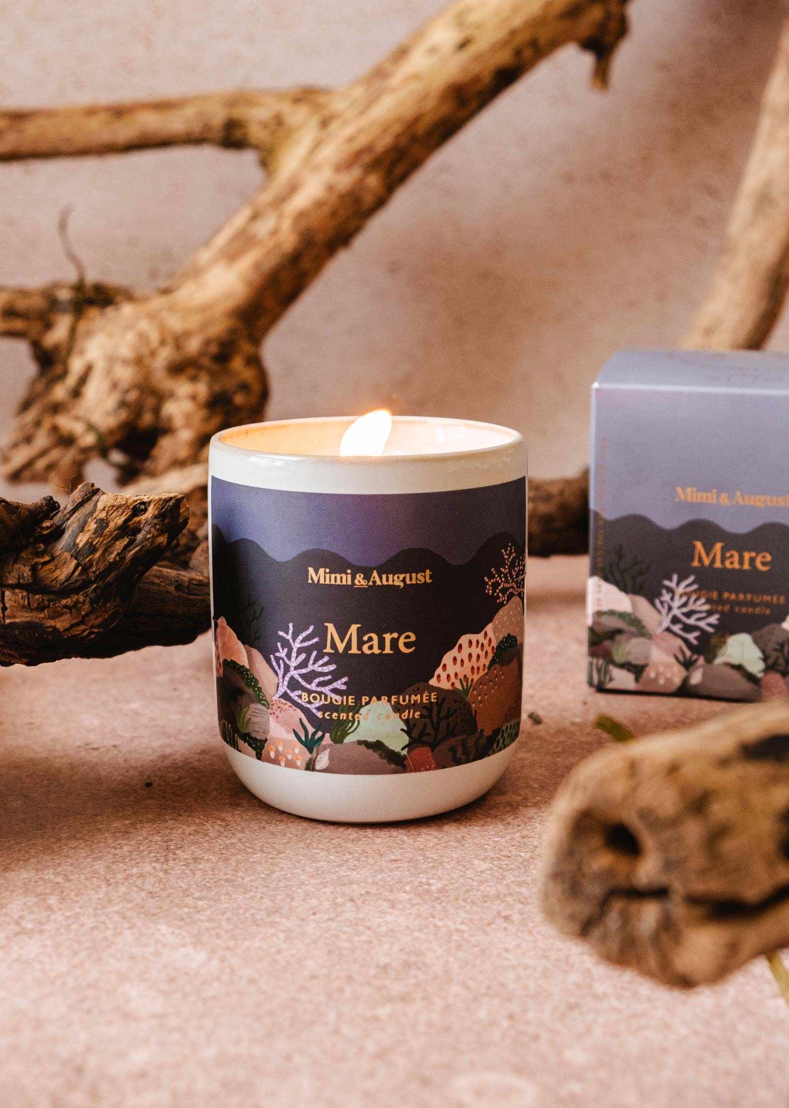 Reusable candle named Mare with ocean water scent in a ceramic container
