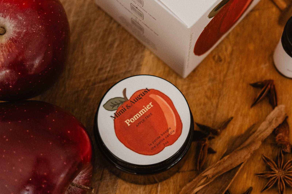 2 oz pommier apple cinnamon soy candle in glass jar