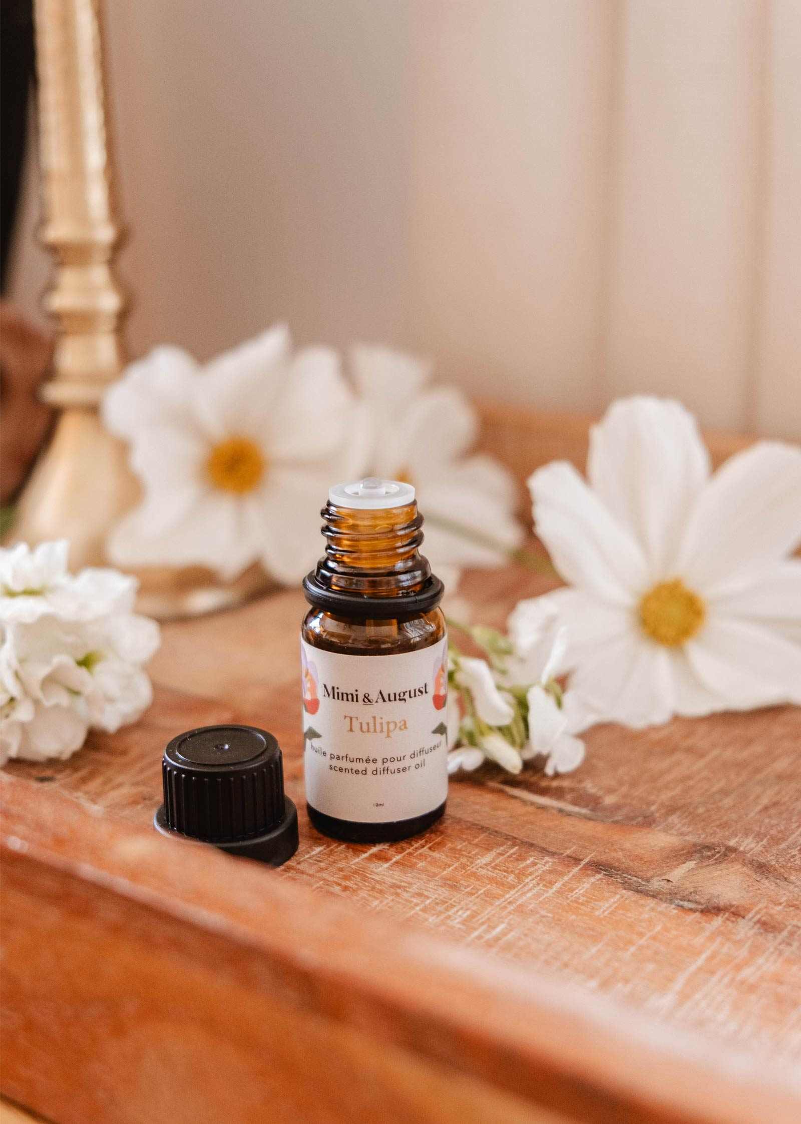 Tulipa scented oil with light floral and wildberries notes for diffuser