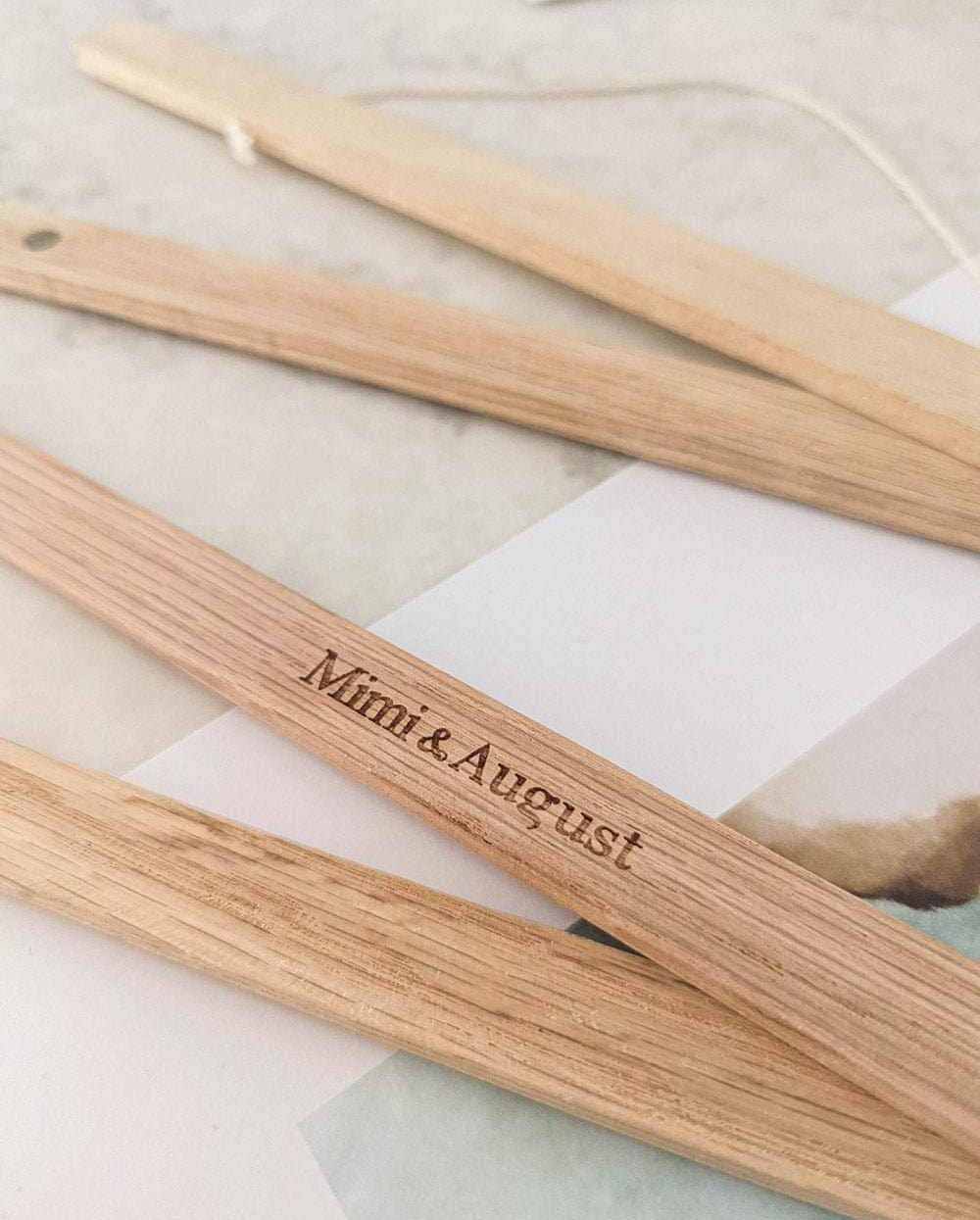 hanger engraved mimi & august for wall illustrations