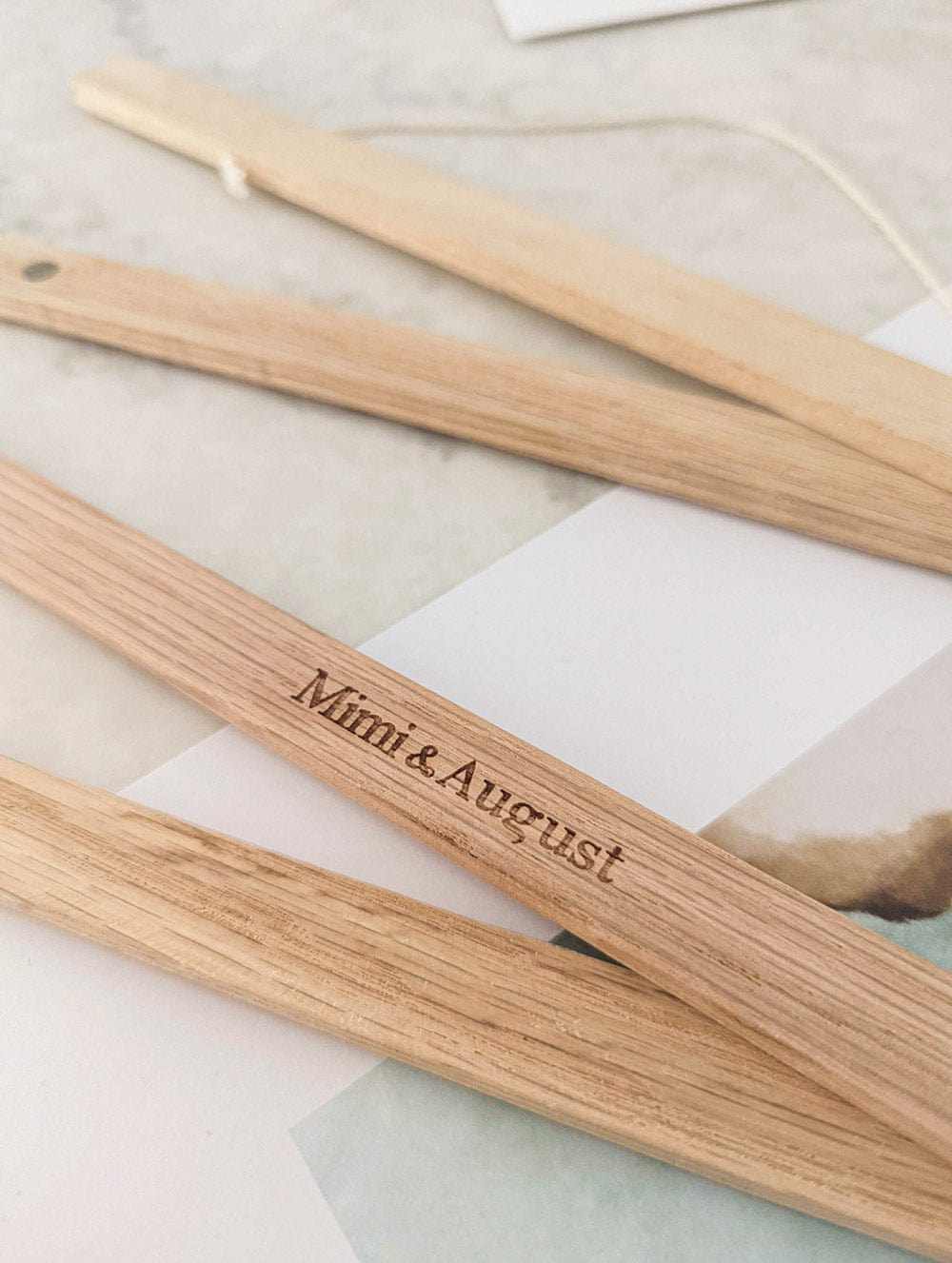 hanger engraved mimi & august for wall illustrations