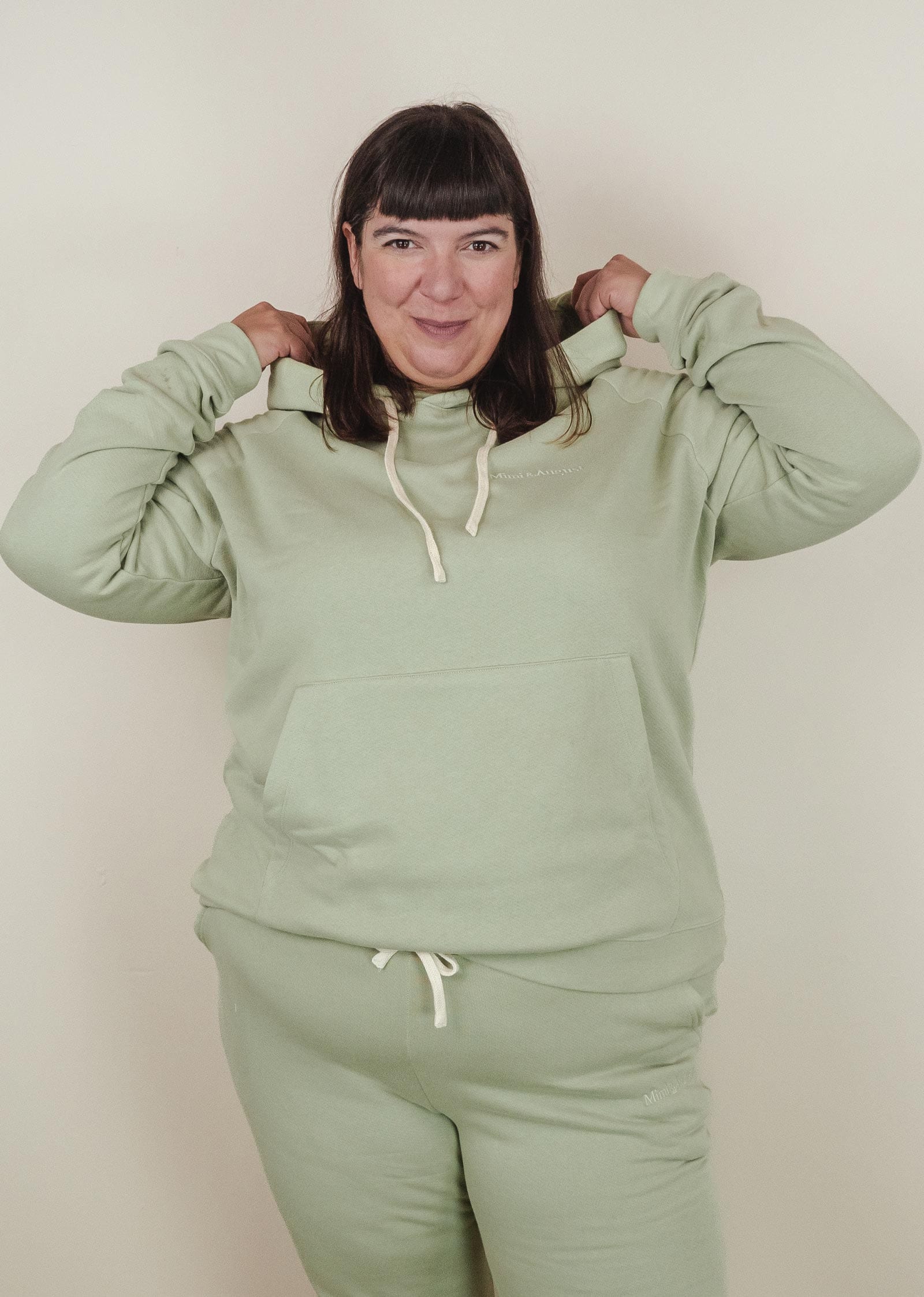 stephanie wearing the agave plus size matching set