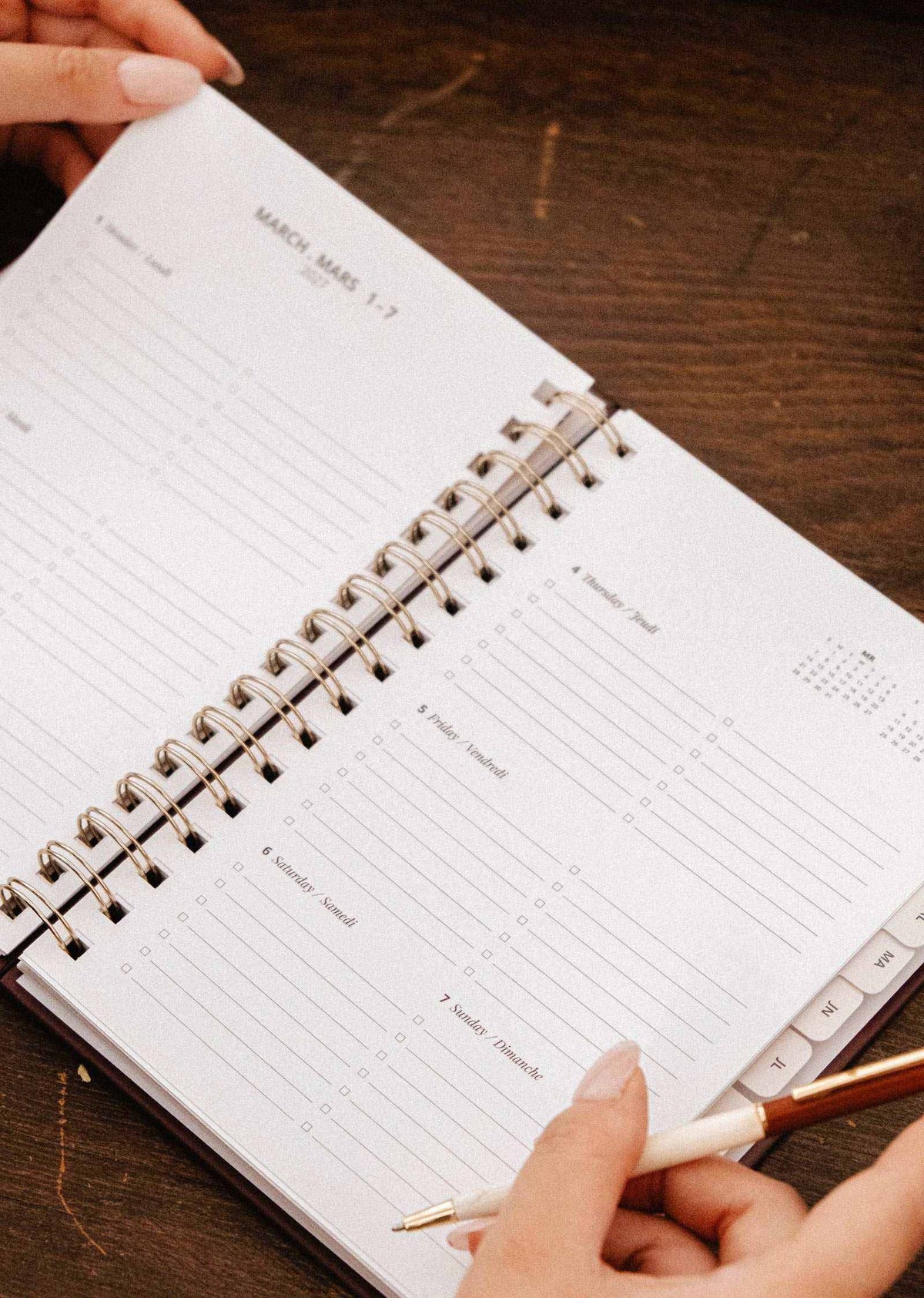 2027 agenda planner with wildflowers cover illustration