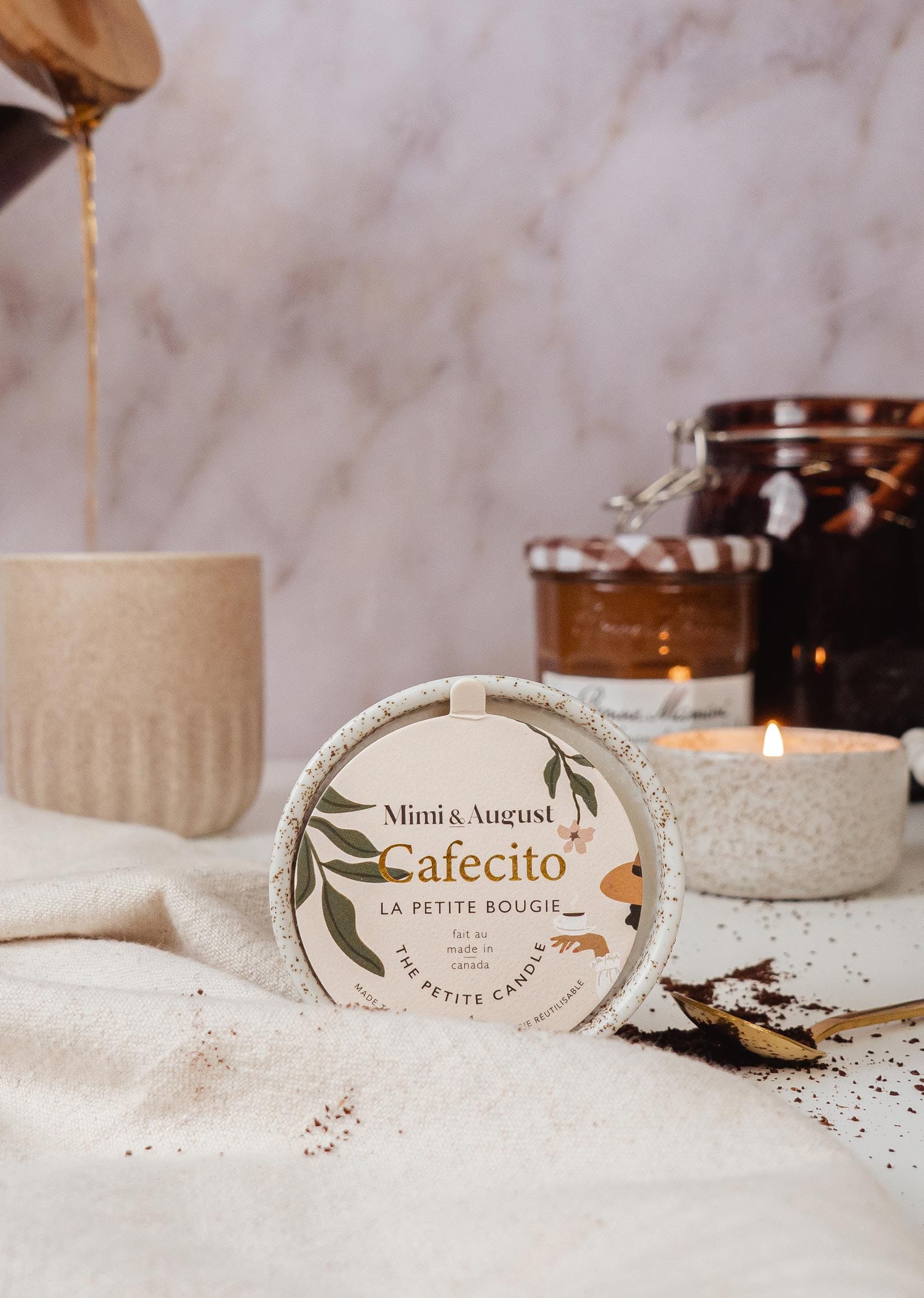 Cafecito candle notes of coffee, dulce de leche, cacao