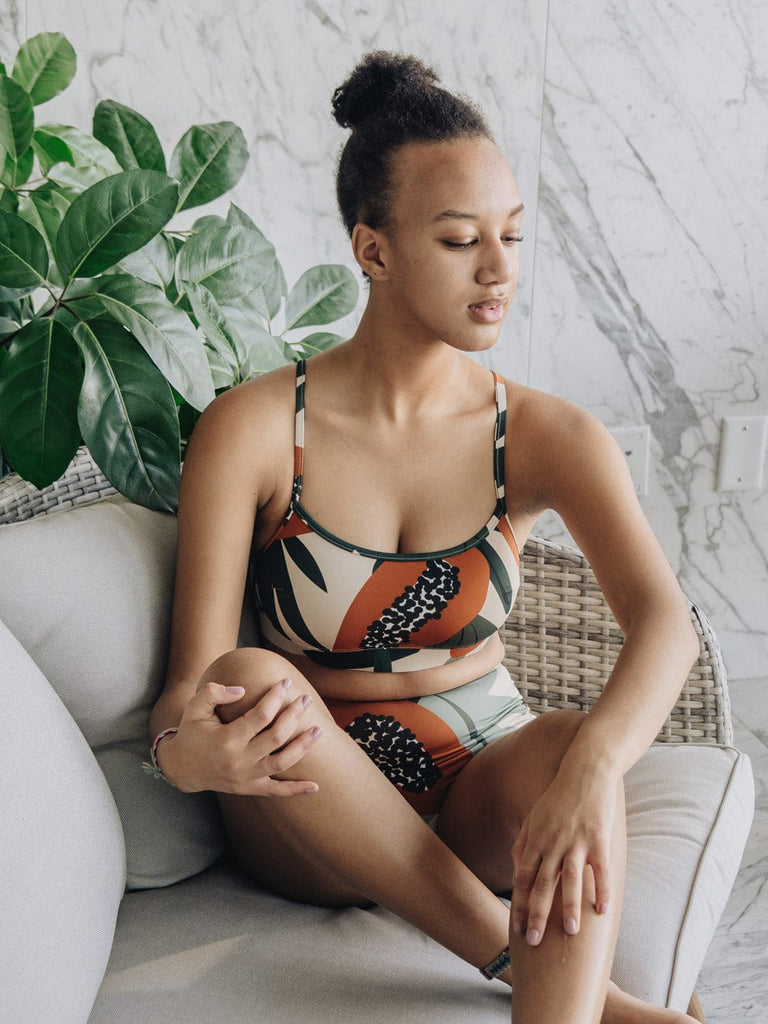 Aminata is wearing Mango Papaya Bralette Bikini Top size M