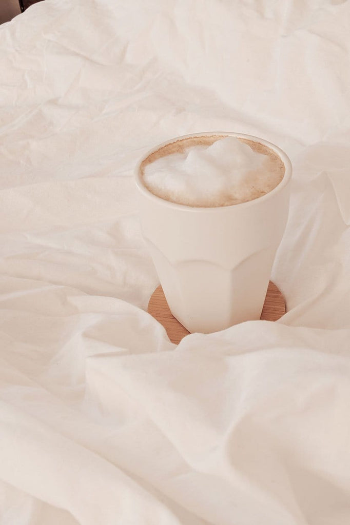Mare - Tasse en céramique avec bougie et café par mimi & august