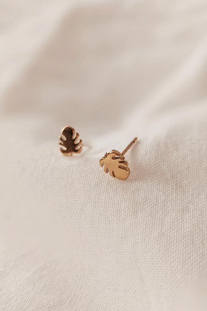 Monstera is a beautiful yellow Gold Earring by Mimi & August